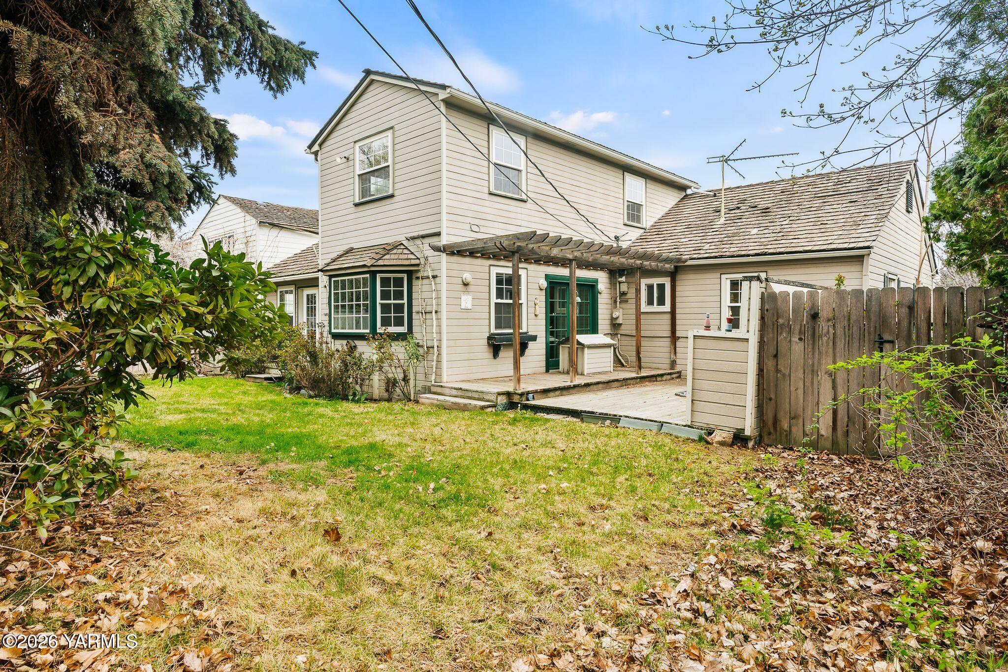 702 S 30th Ave