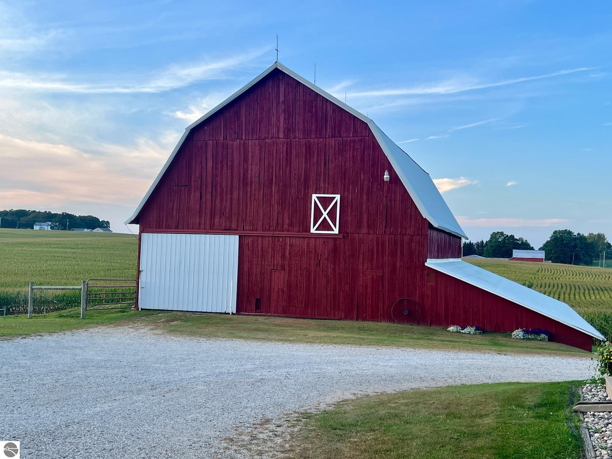 10290 S Green Road, McBain