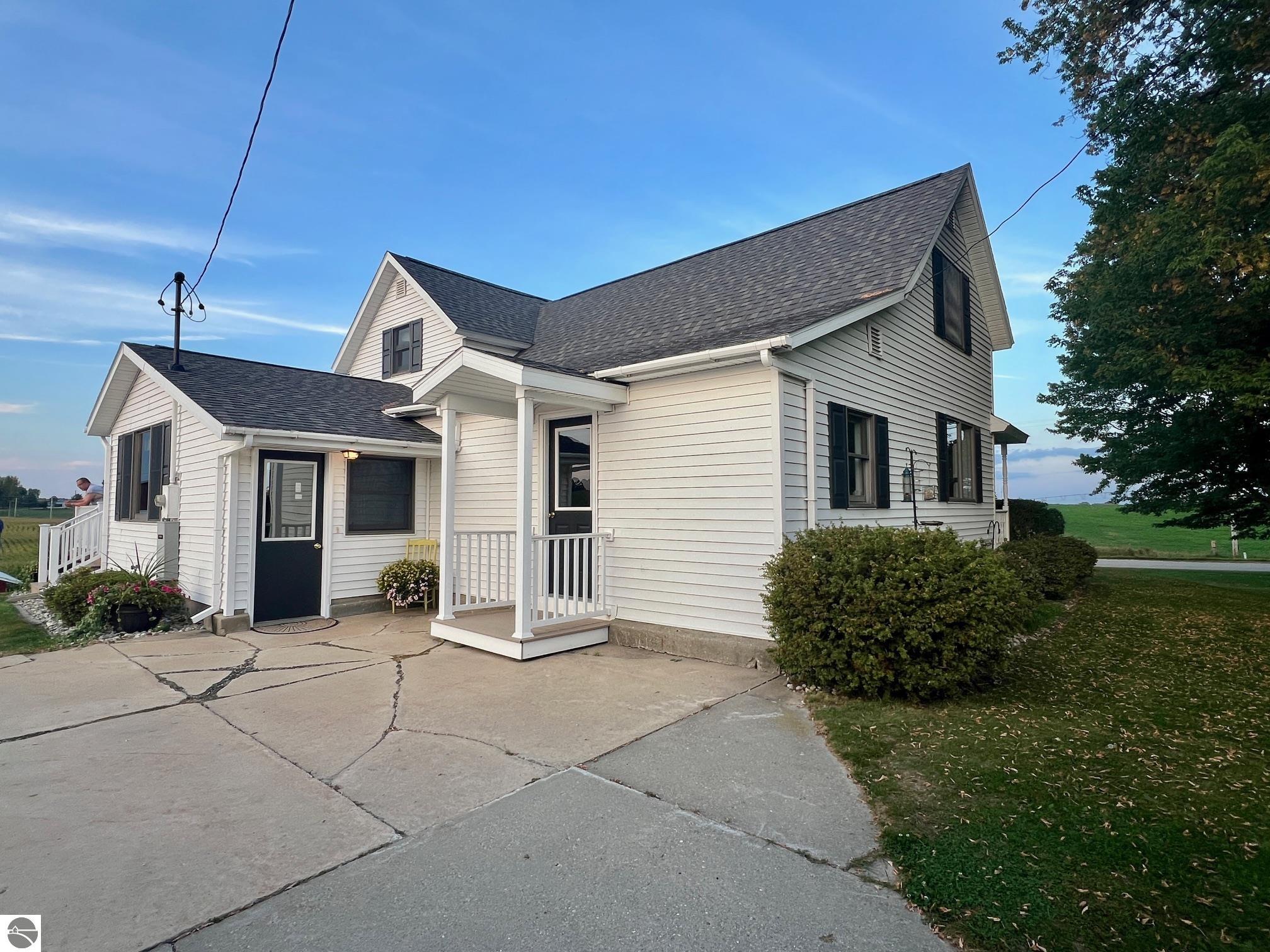 10290 S Green Road, McBain