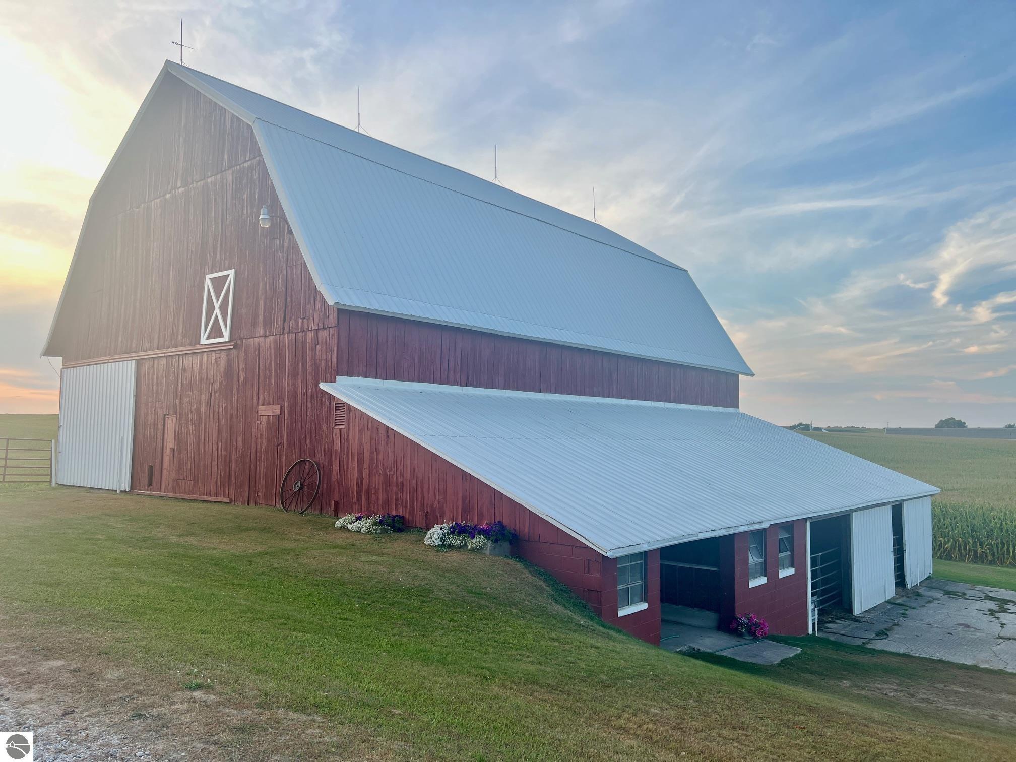 10290 S Green Road, McBain