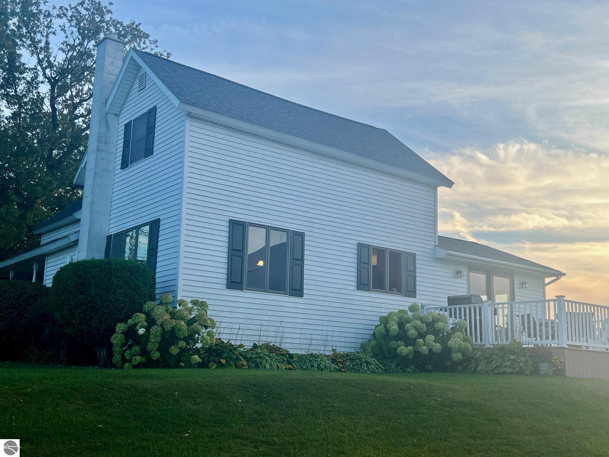10290 S Green Road, McBain