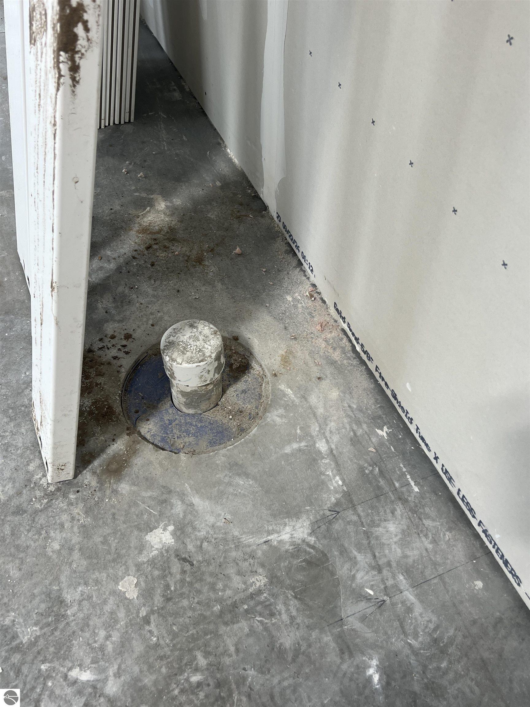 903 N Mitchell Street Suite B