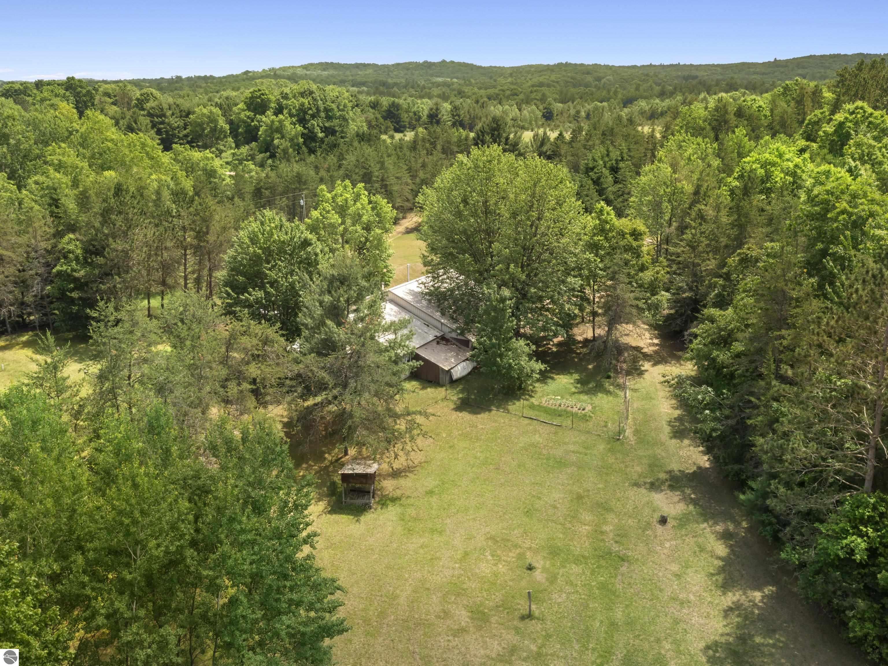 8536 E 5 Mile Road