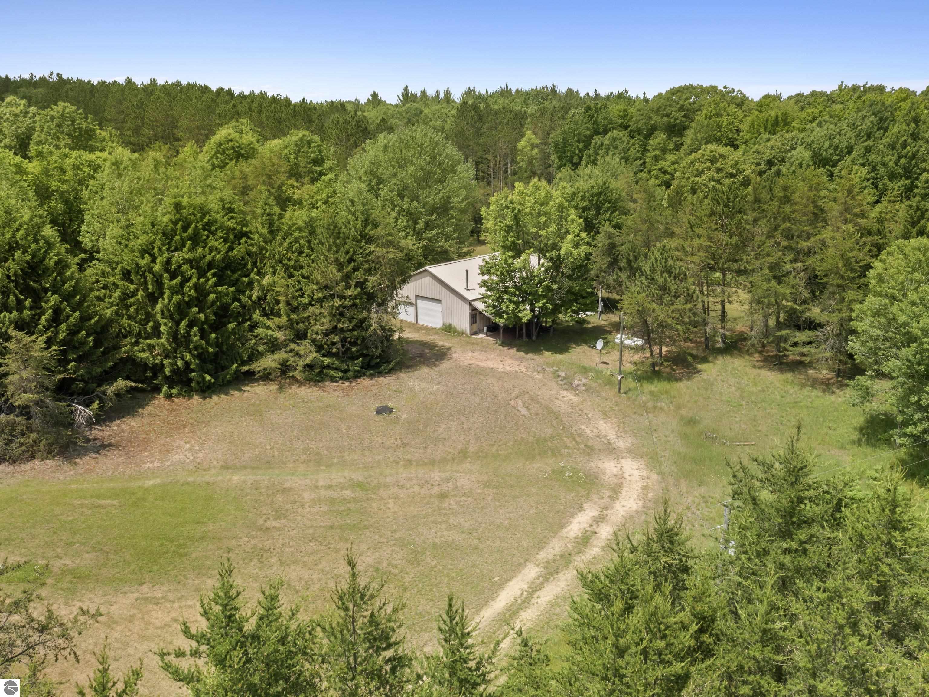 8536 E 5 Mile Road
