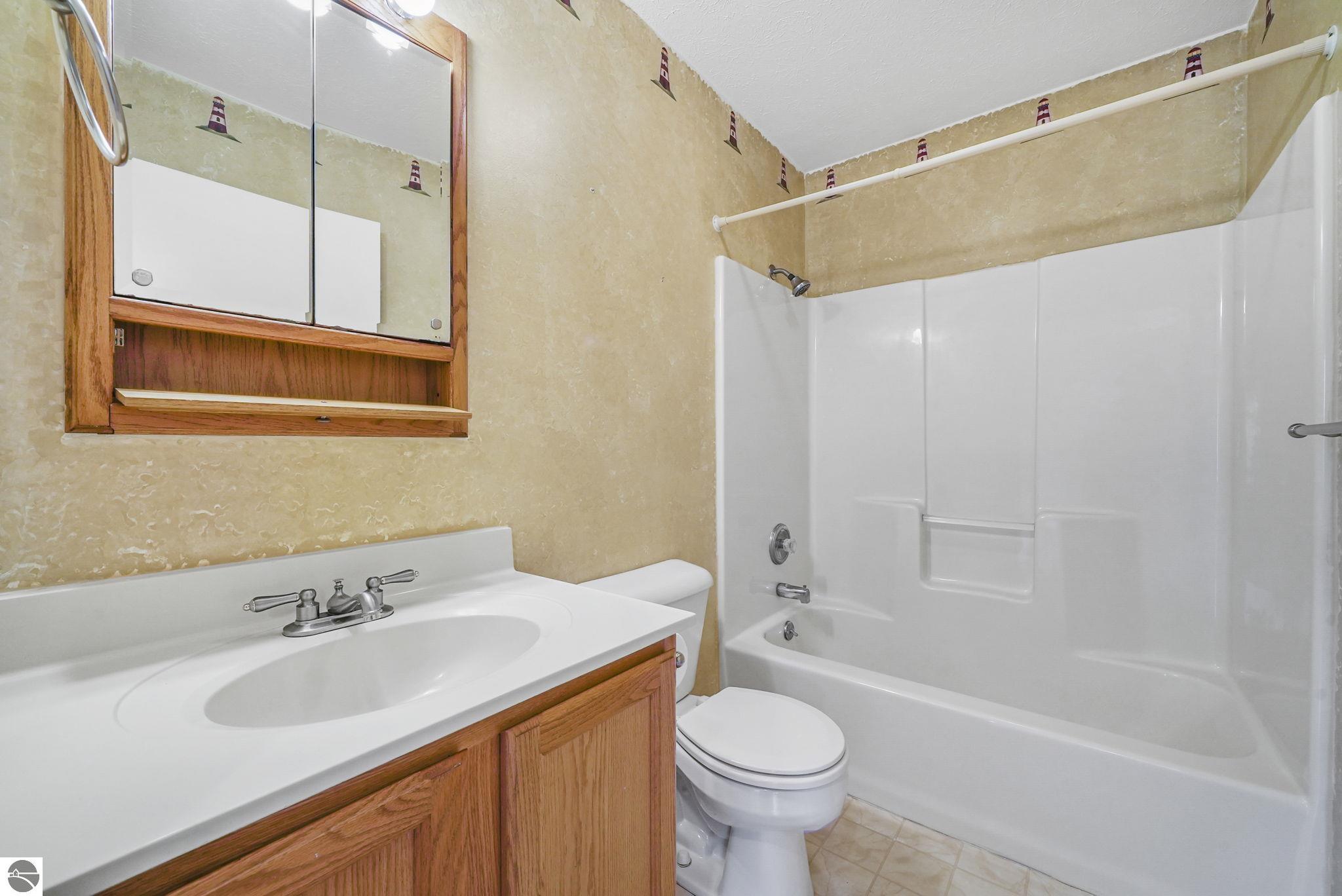 6483 W Falmouth Road, McBain