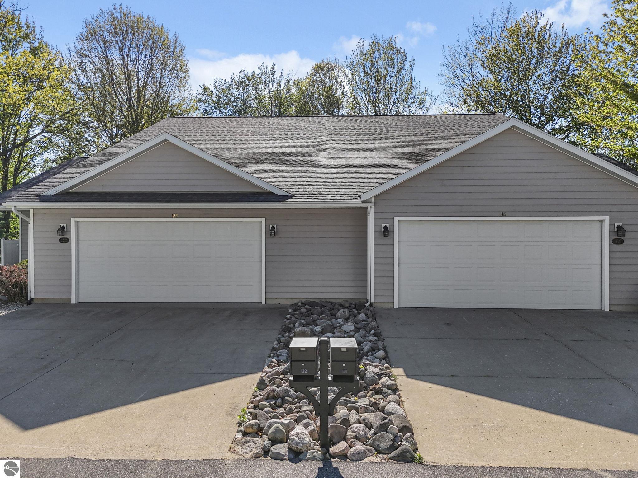 118 Davidsen Shores Drive # 17