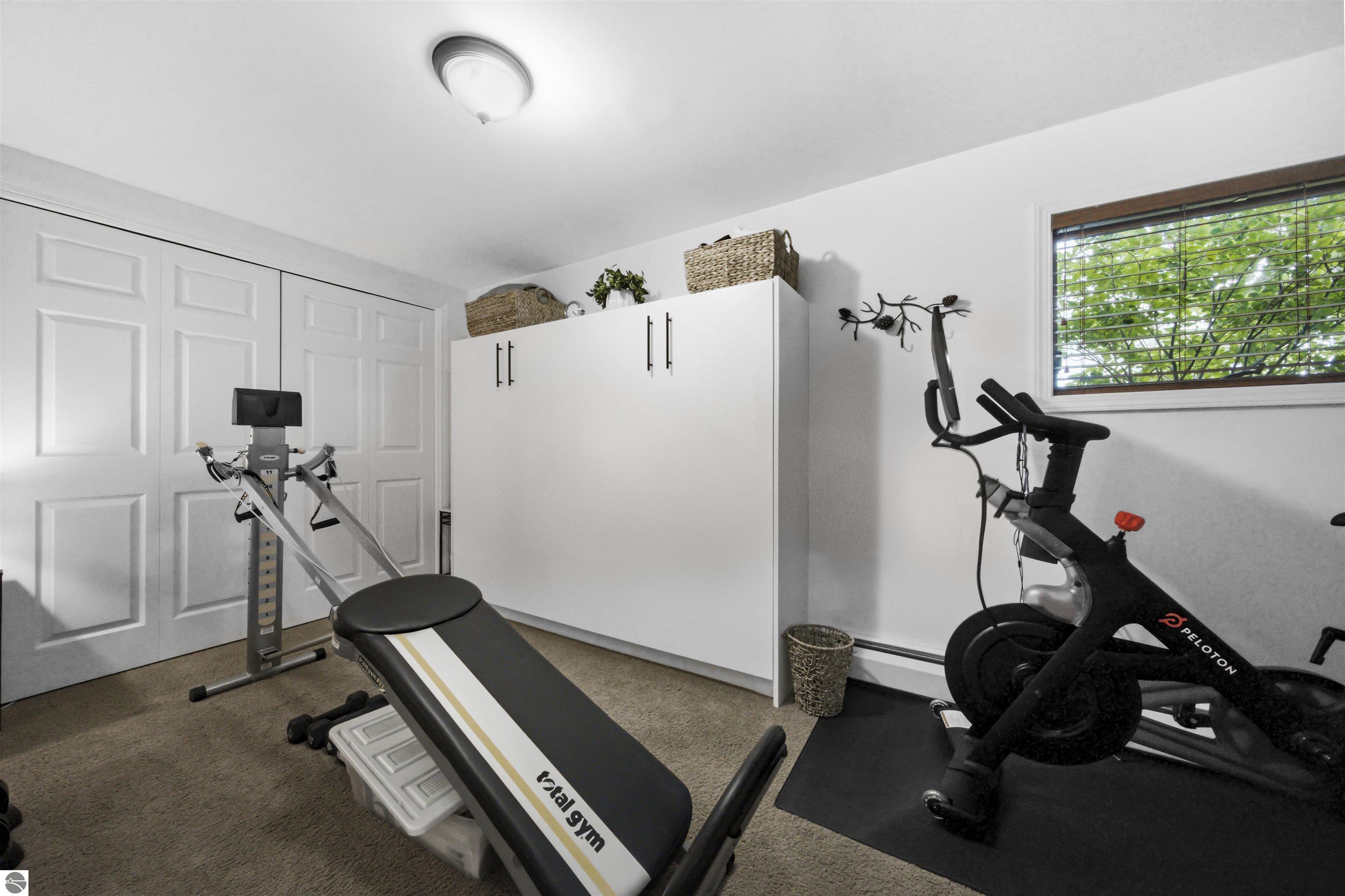 225 W Lake Drive