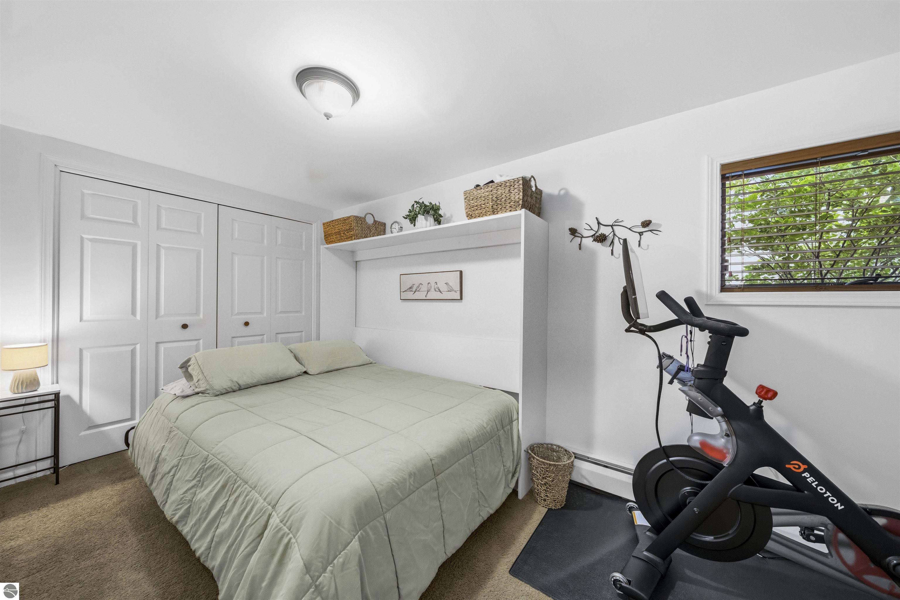 225 W Lake Drive