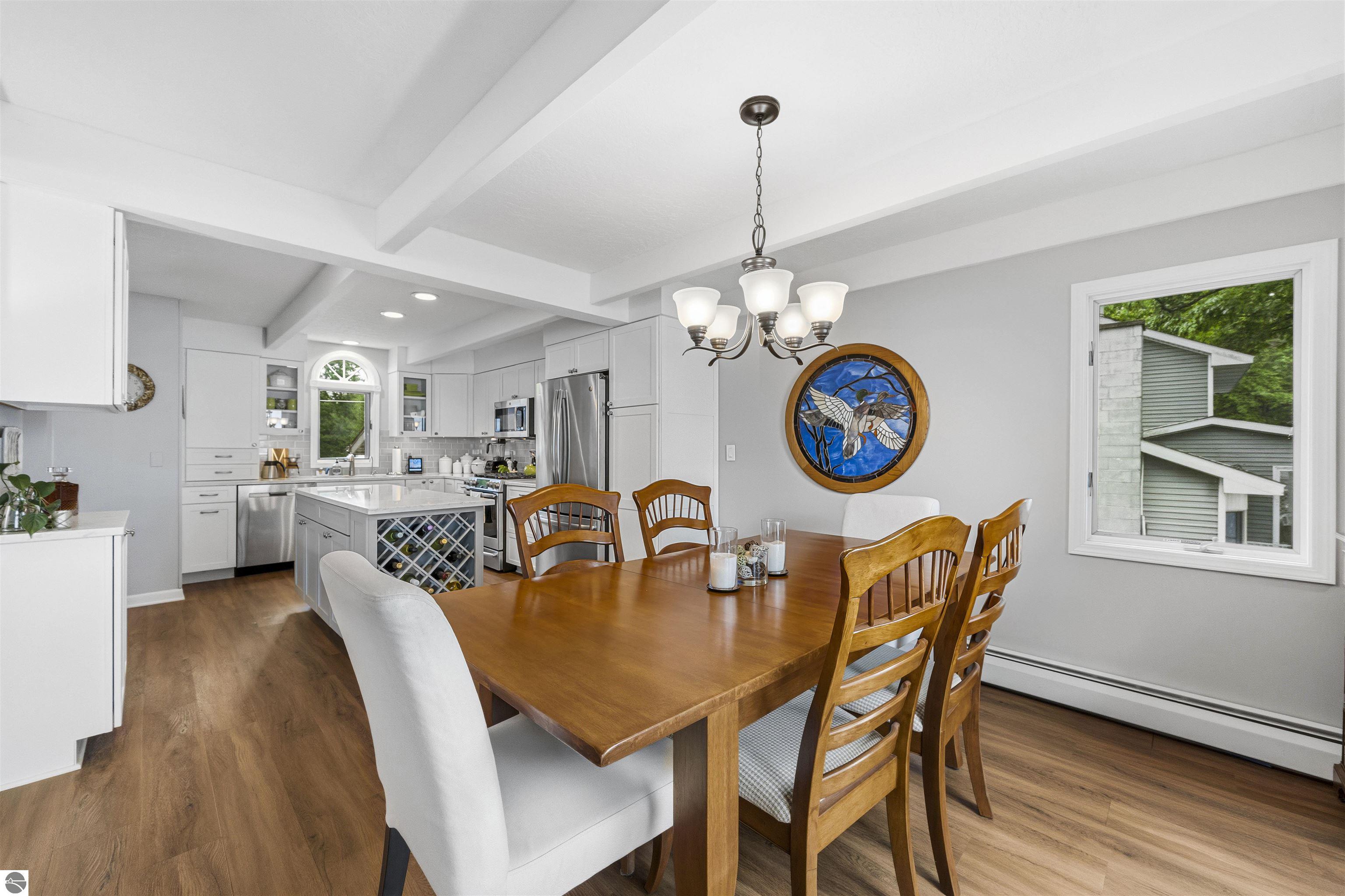 225 W Lake Drive