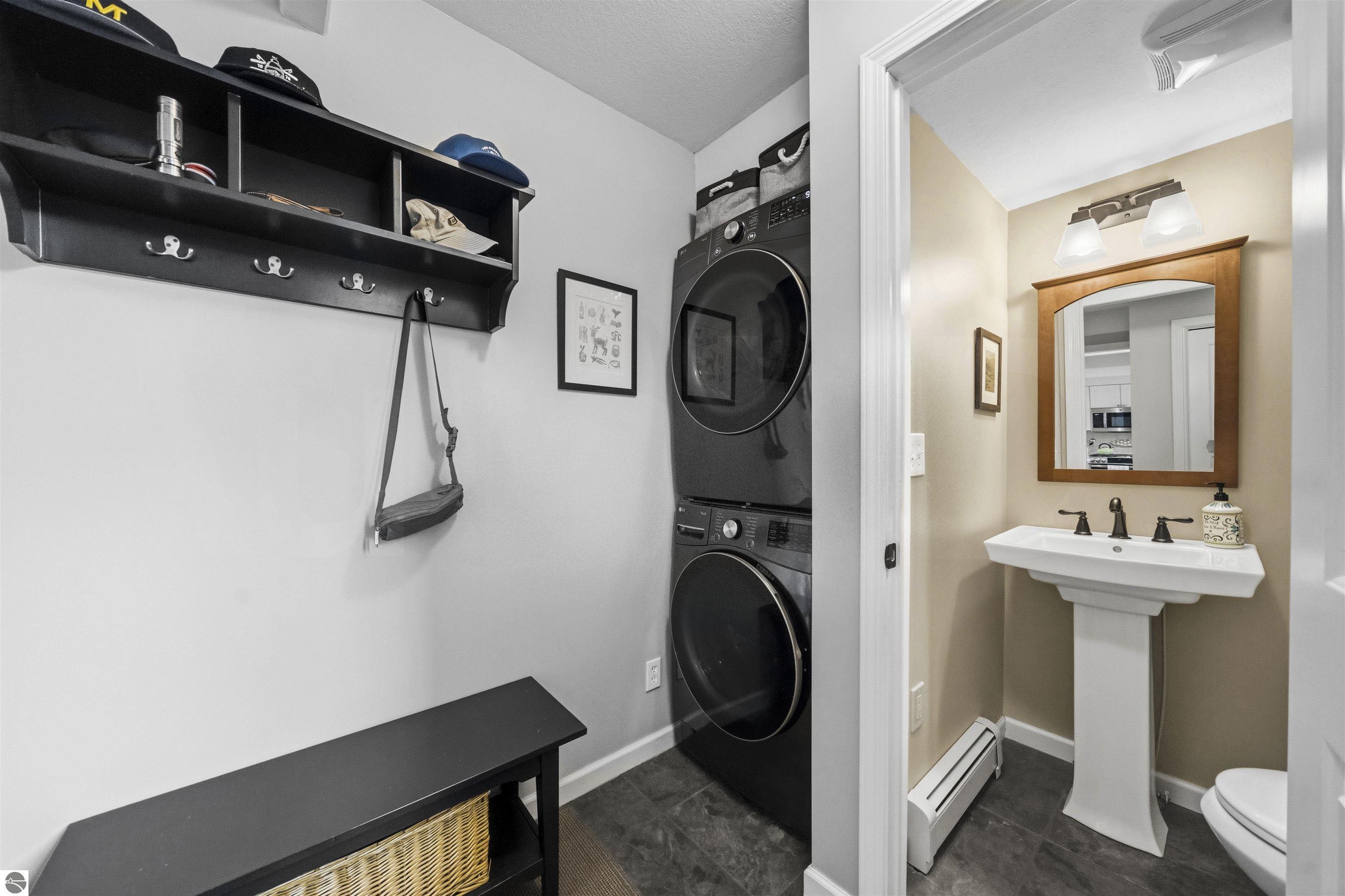 225 W Lake Drive