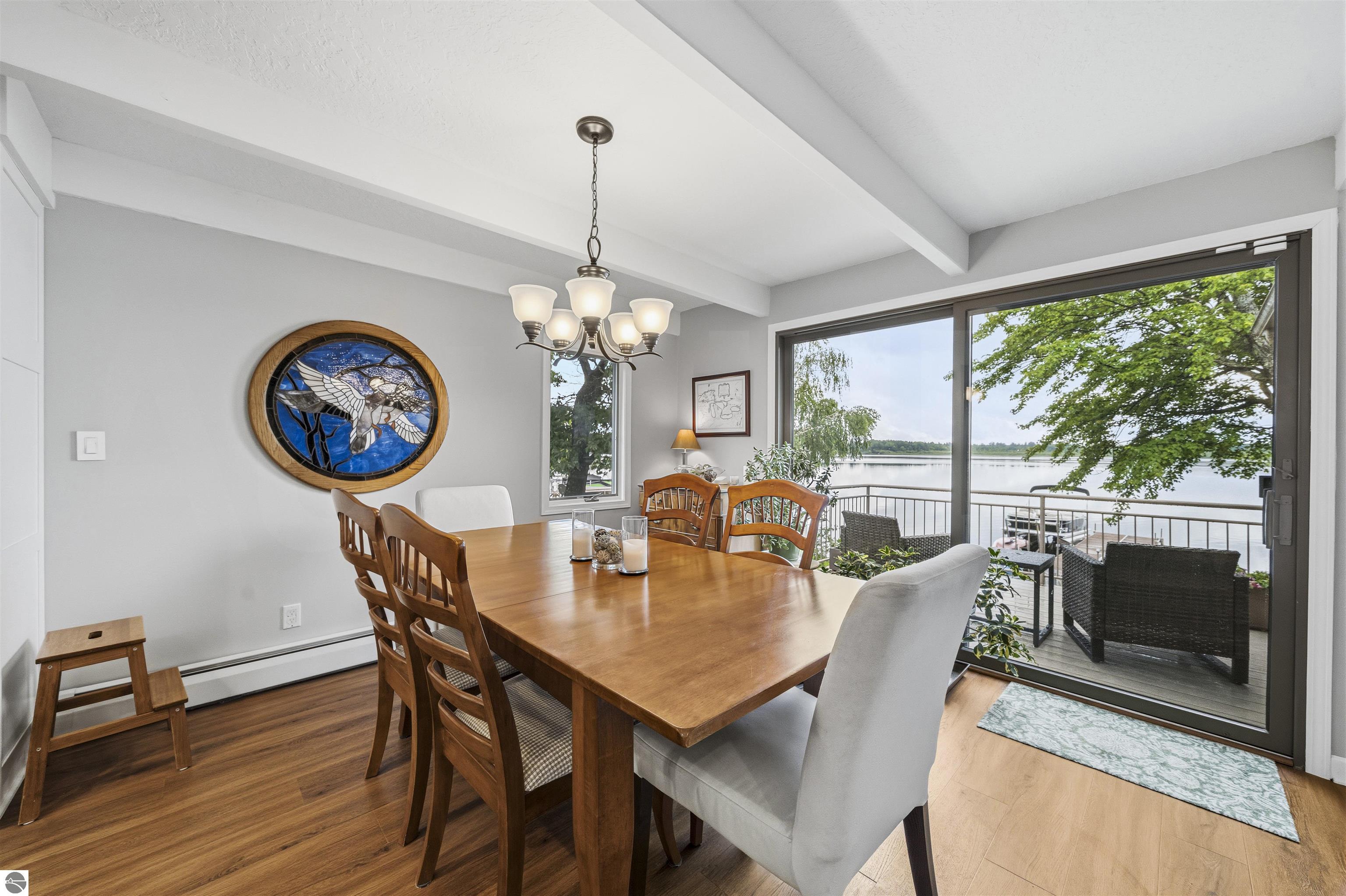 225 W Lake Drive