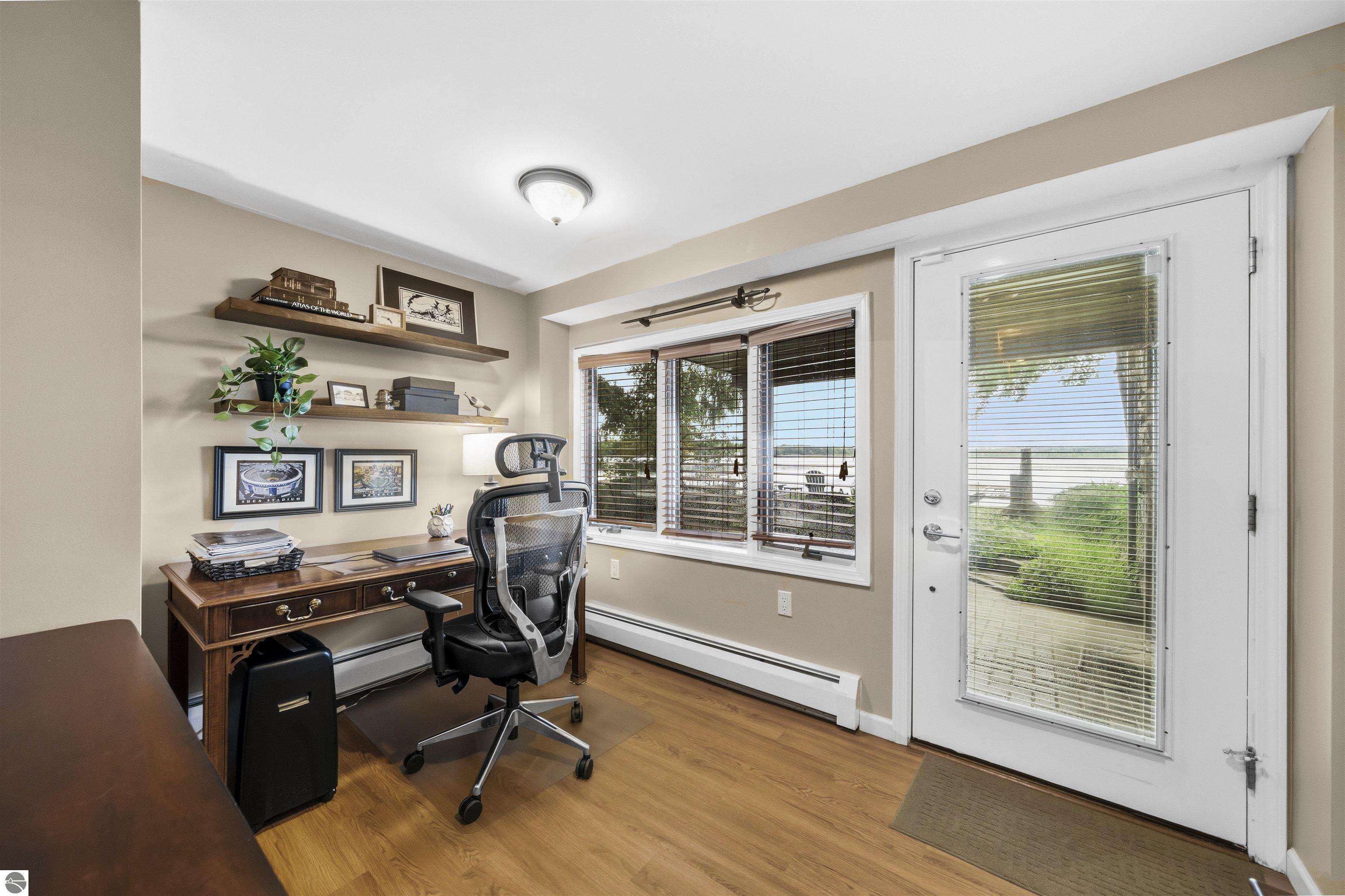 225 W Lake Drive