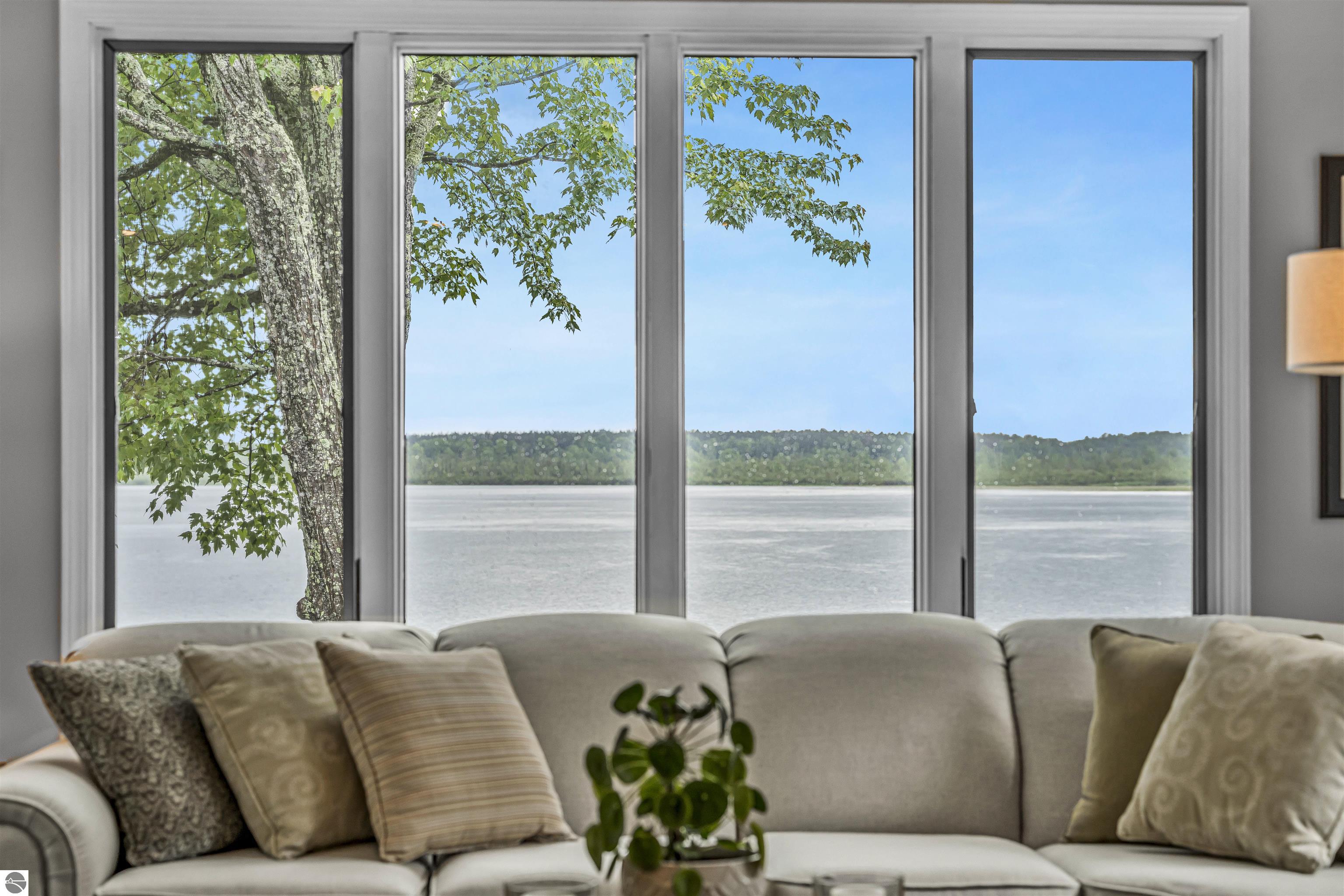 225 W Lake Drive
