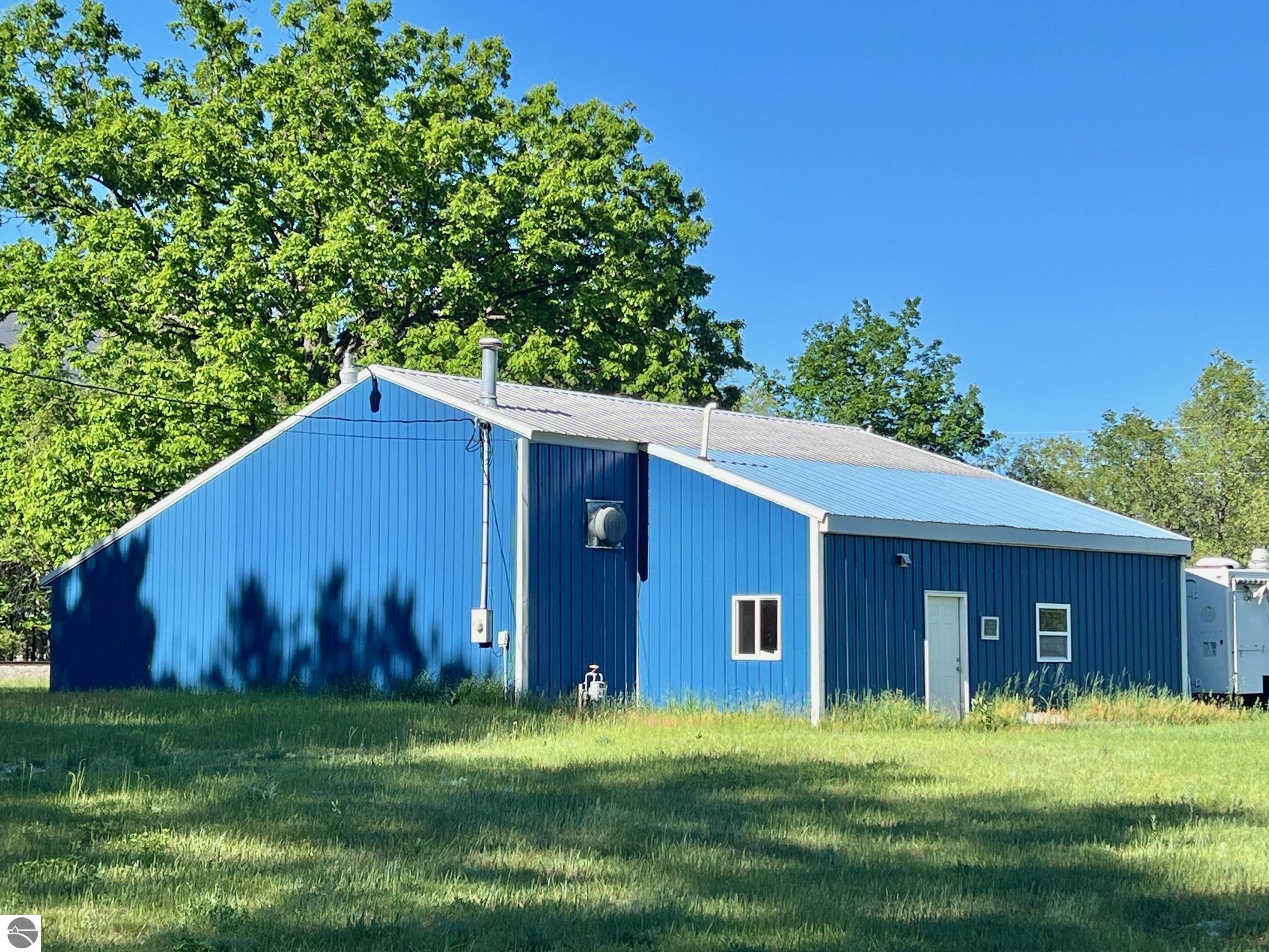 1012 Seneca