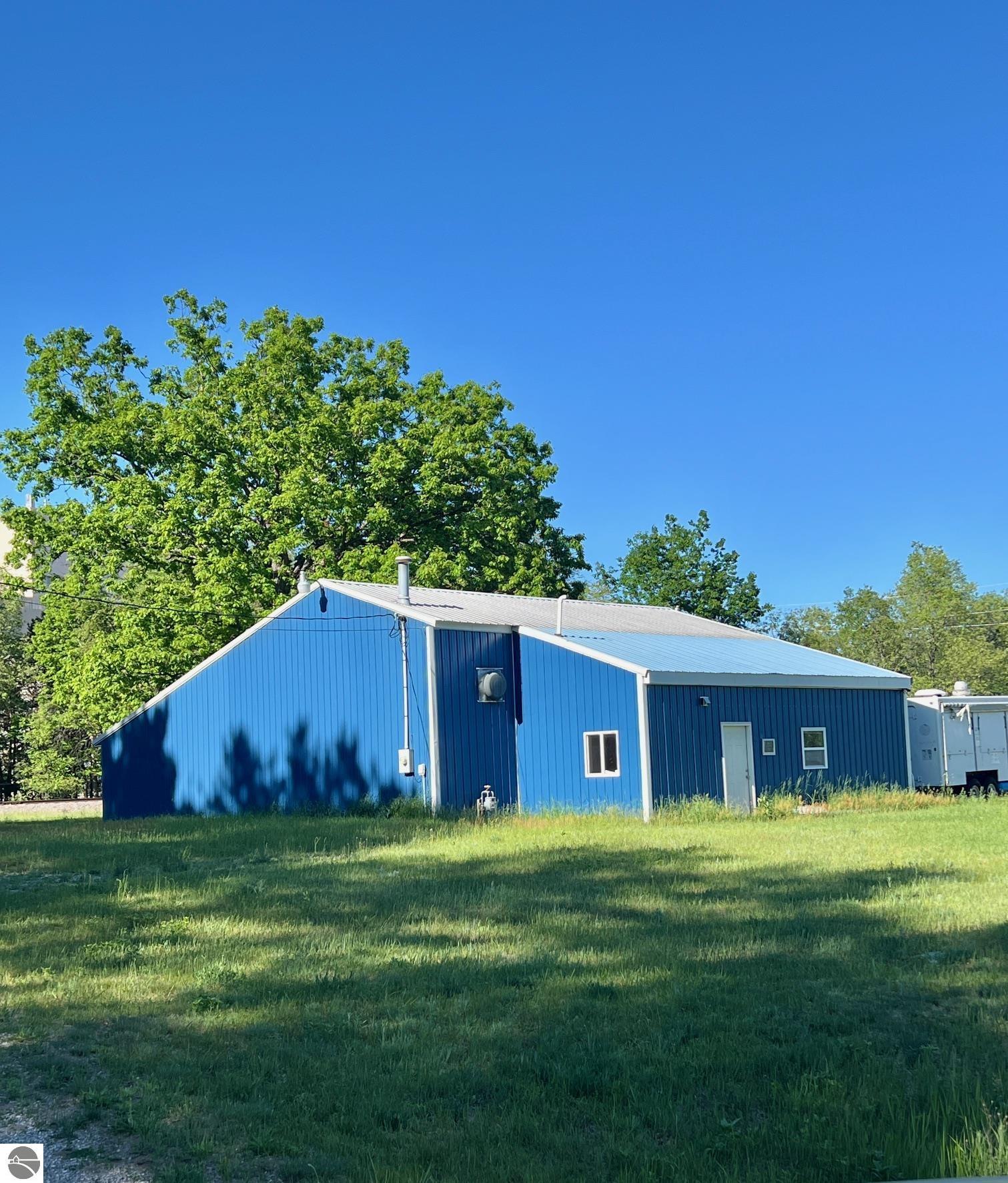 1012 Seneca