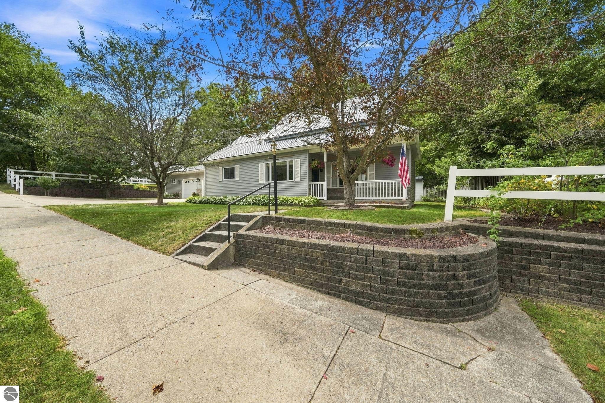 1126 Laurel Street
