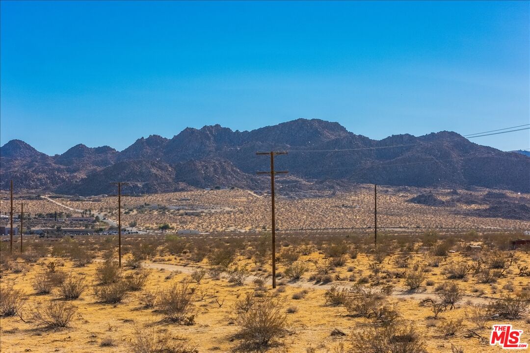5737 Mojave Ranch Rd