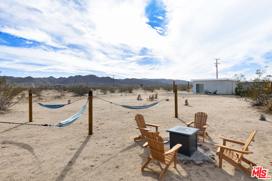 5737 Mojave Ranch Rd
