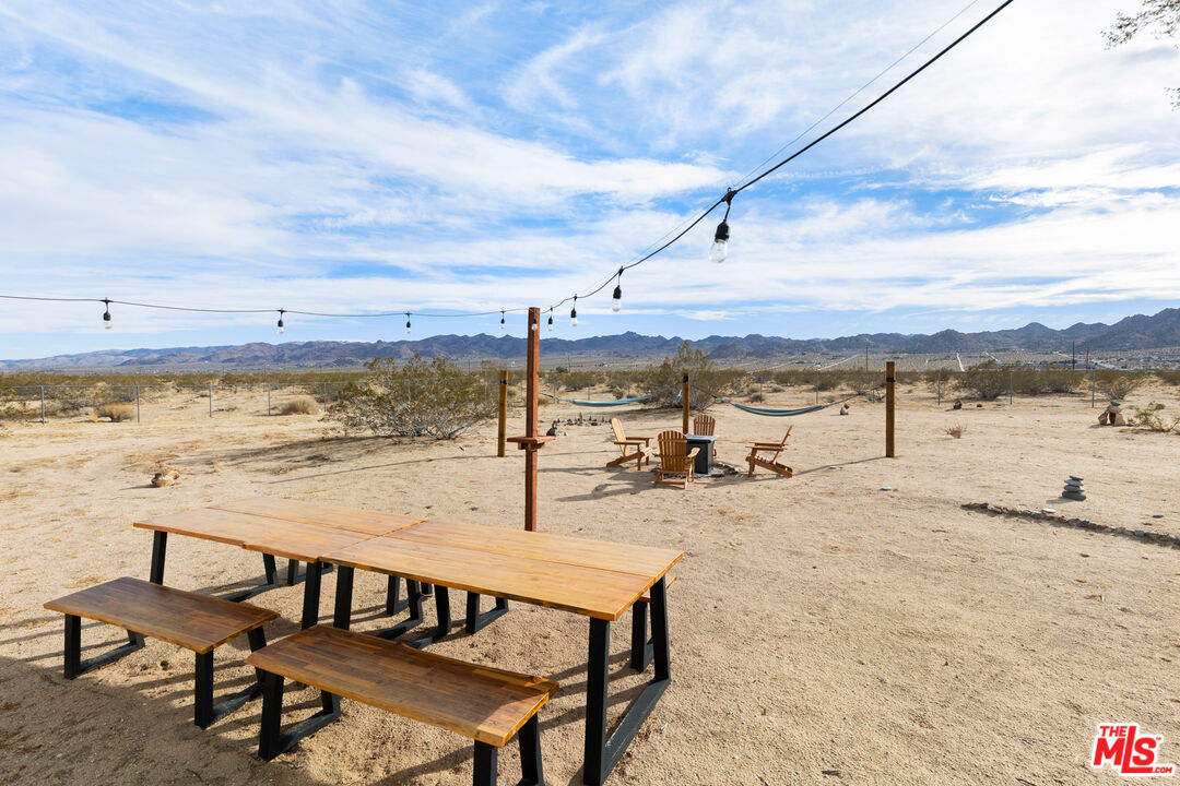 5737 Mojave Ranch Rd
