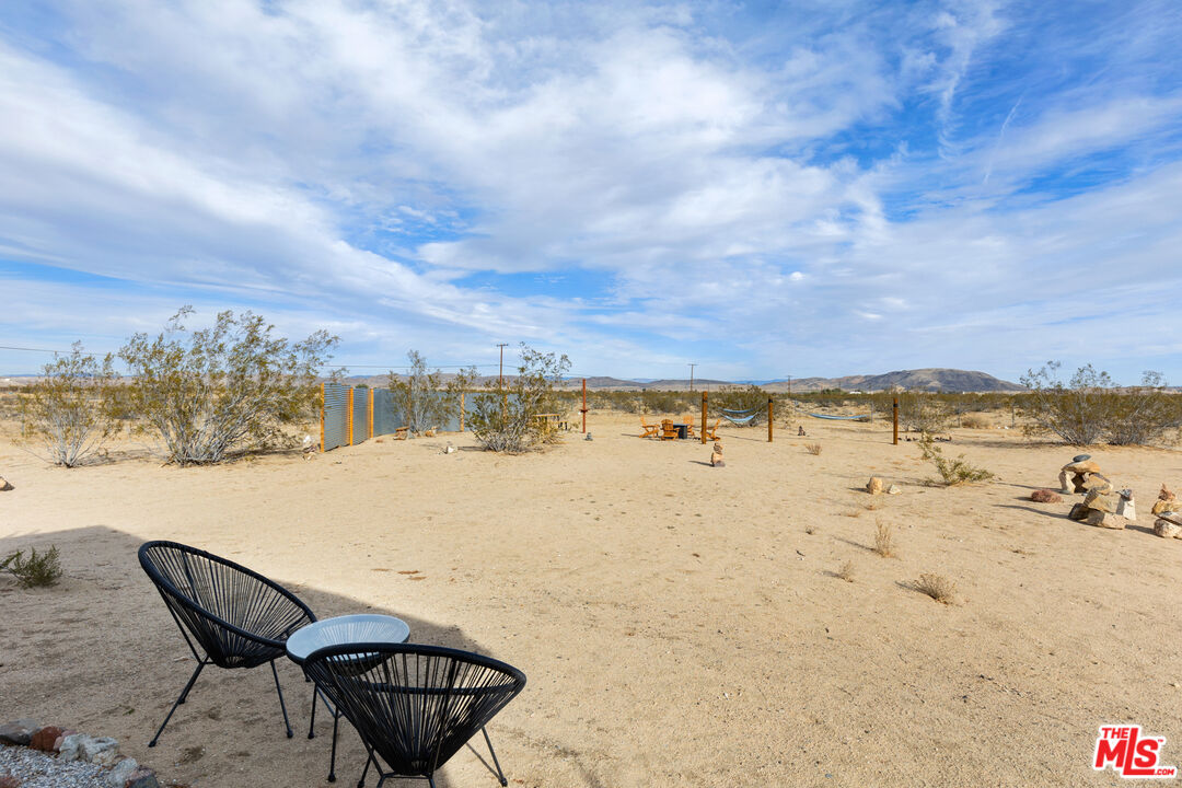 5737 Mojave Ranch Rd