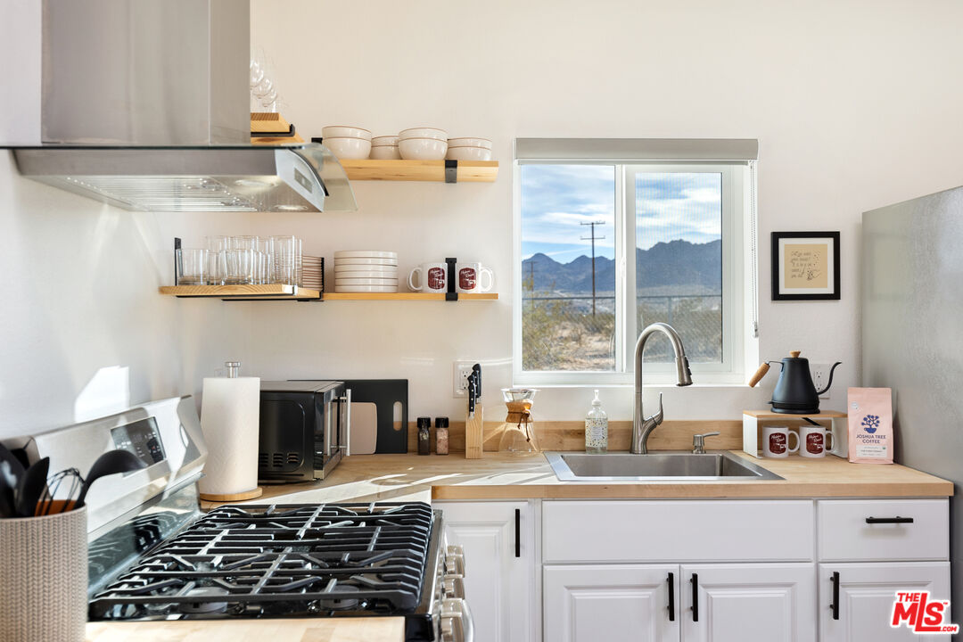 5737 Mojave Ranch Rd