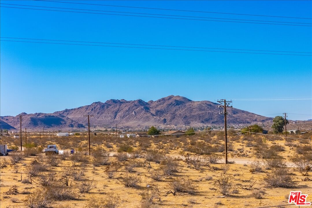 5737 Mojave Ranch Rd