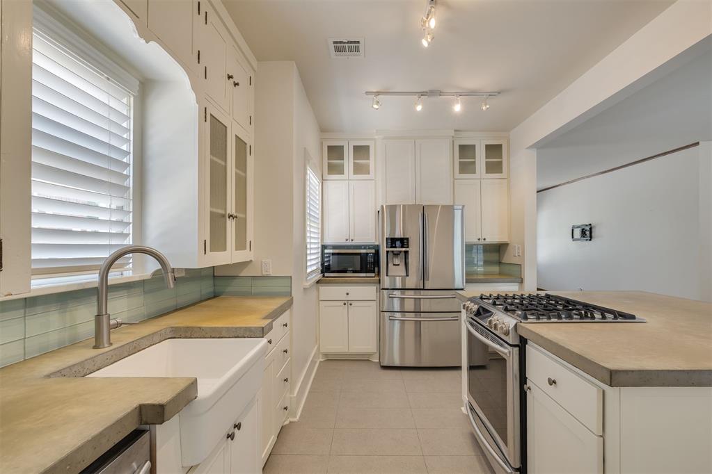 1134 NW 40th Street