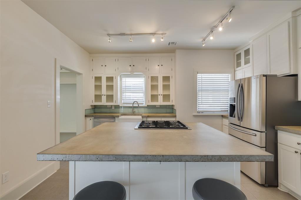 1134 NW 40th Street