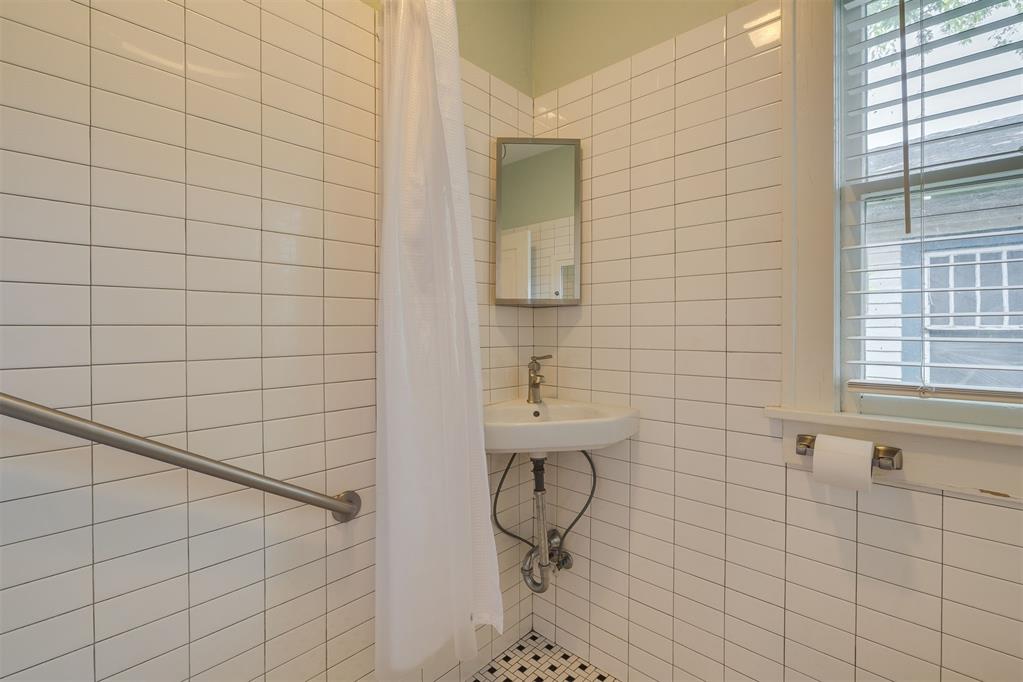 1134 NW 40th Street