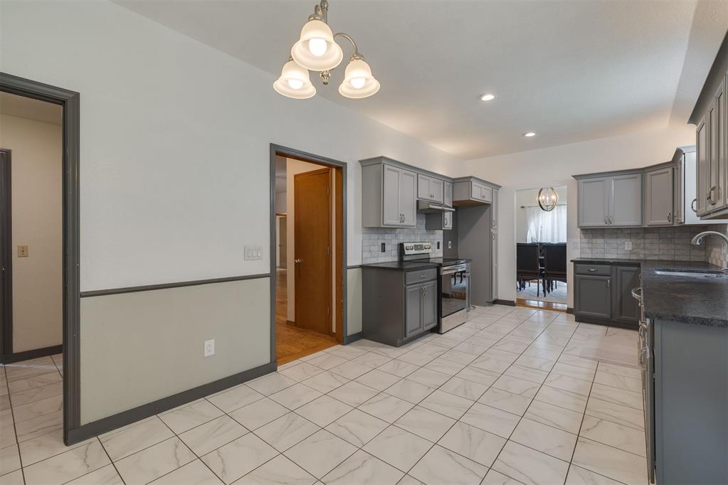 805 NW 142nd Street