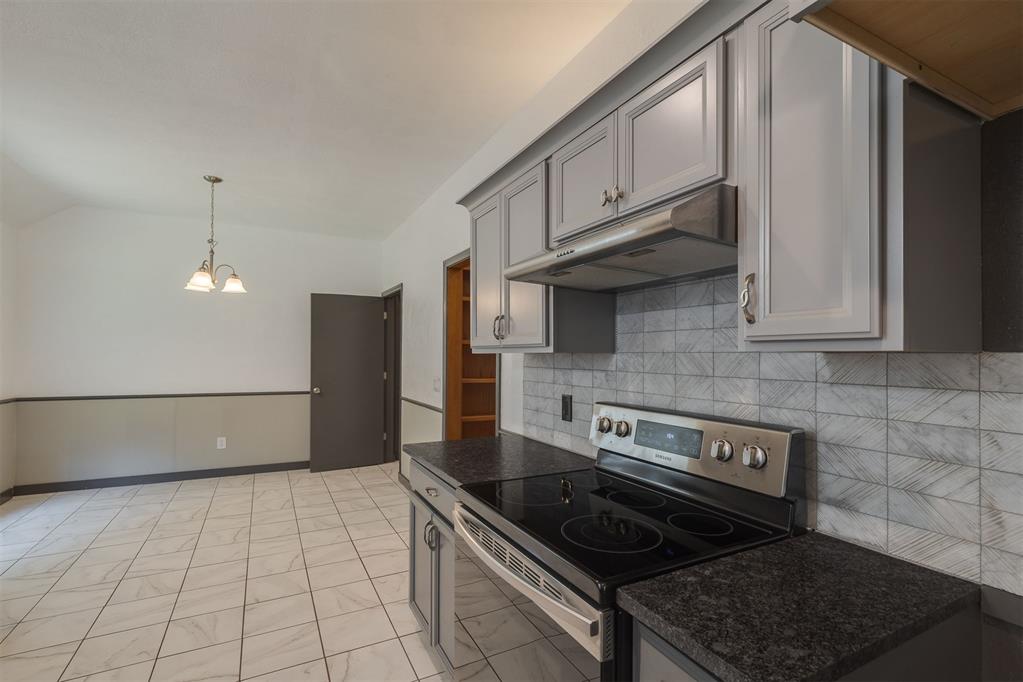 805 NW 142nd Street