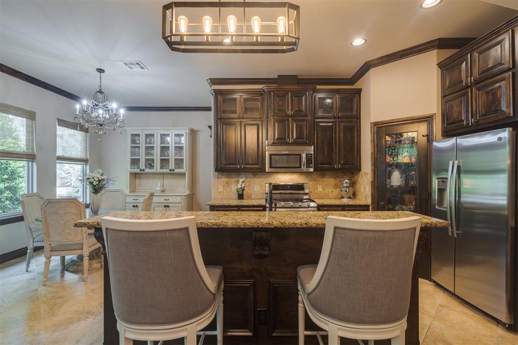 929 Villas Creek Drive