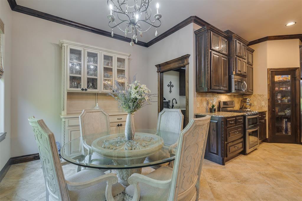 929 Villas Creek Drive