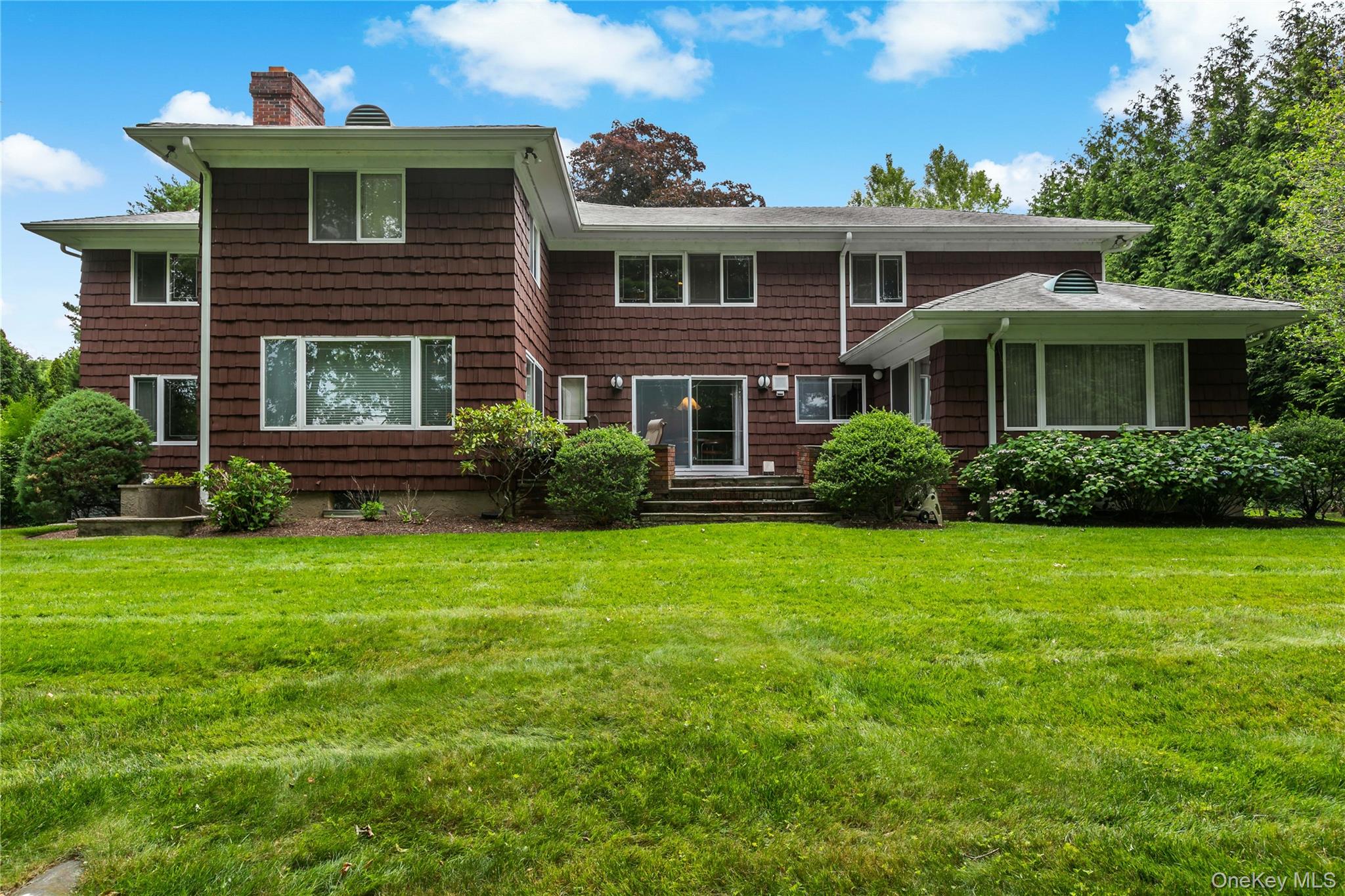 16 Meadow Road