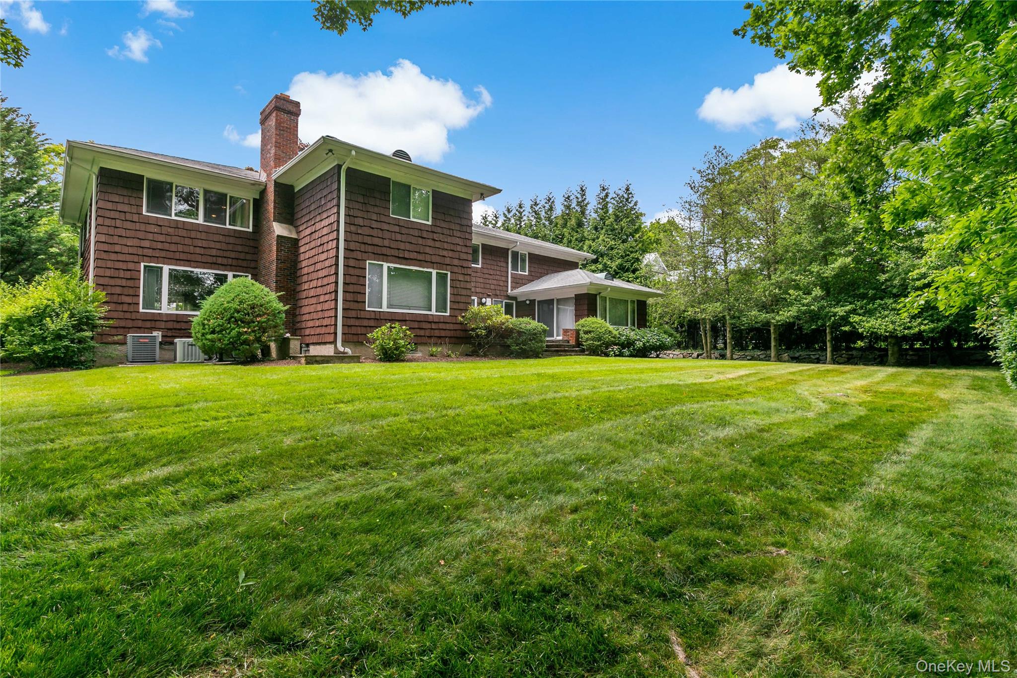 16 Meadow Road