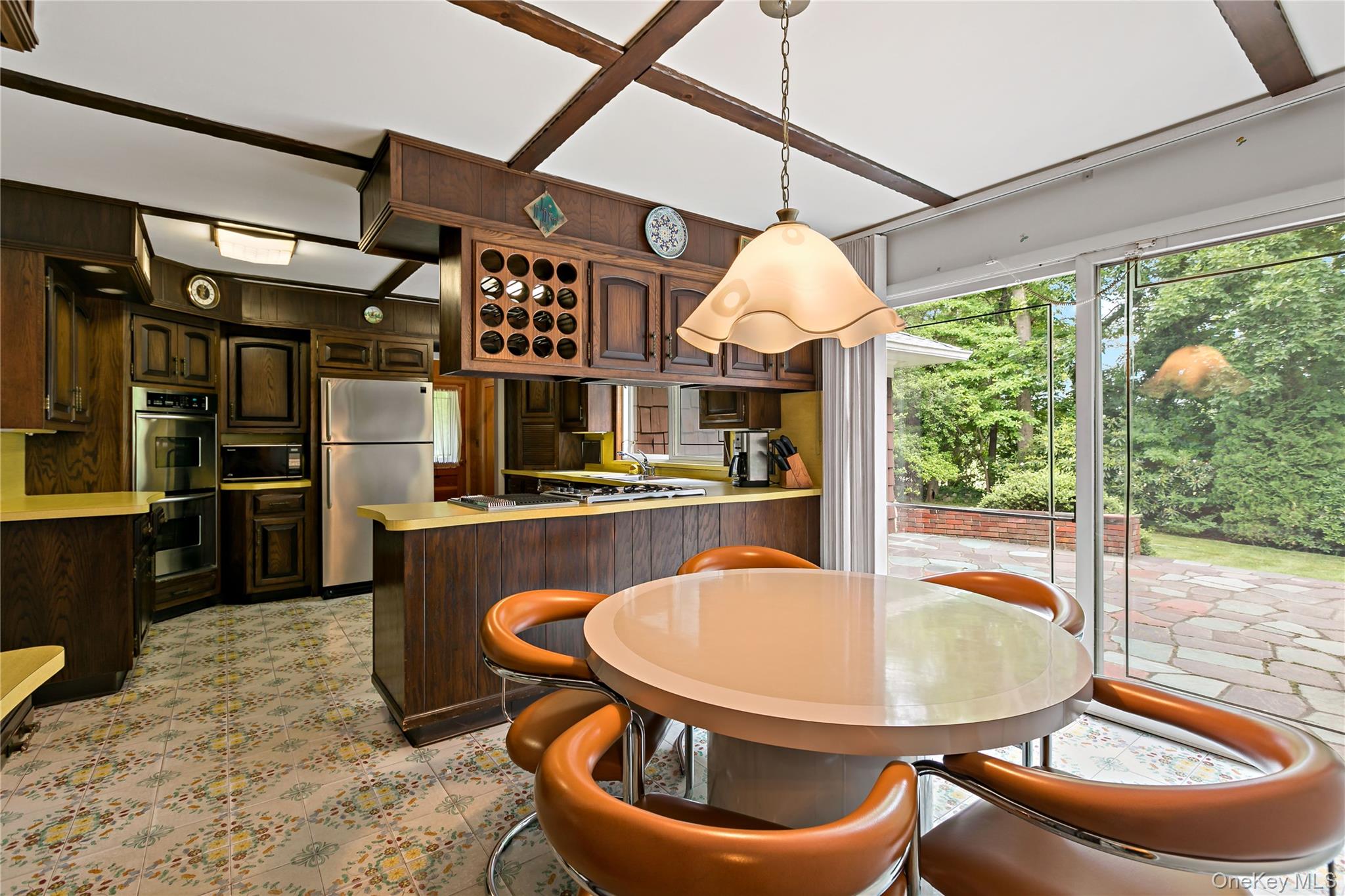 16 Meadow Road