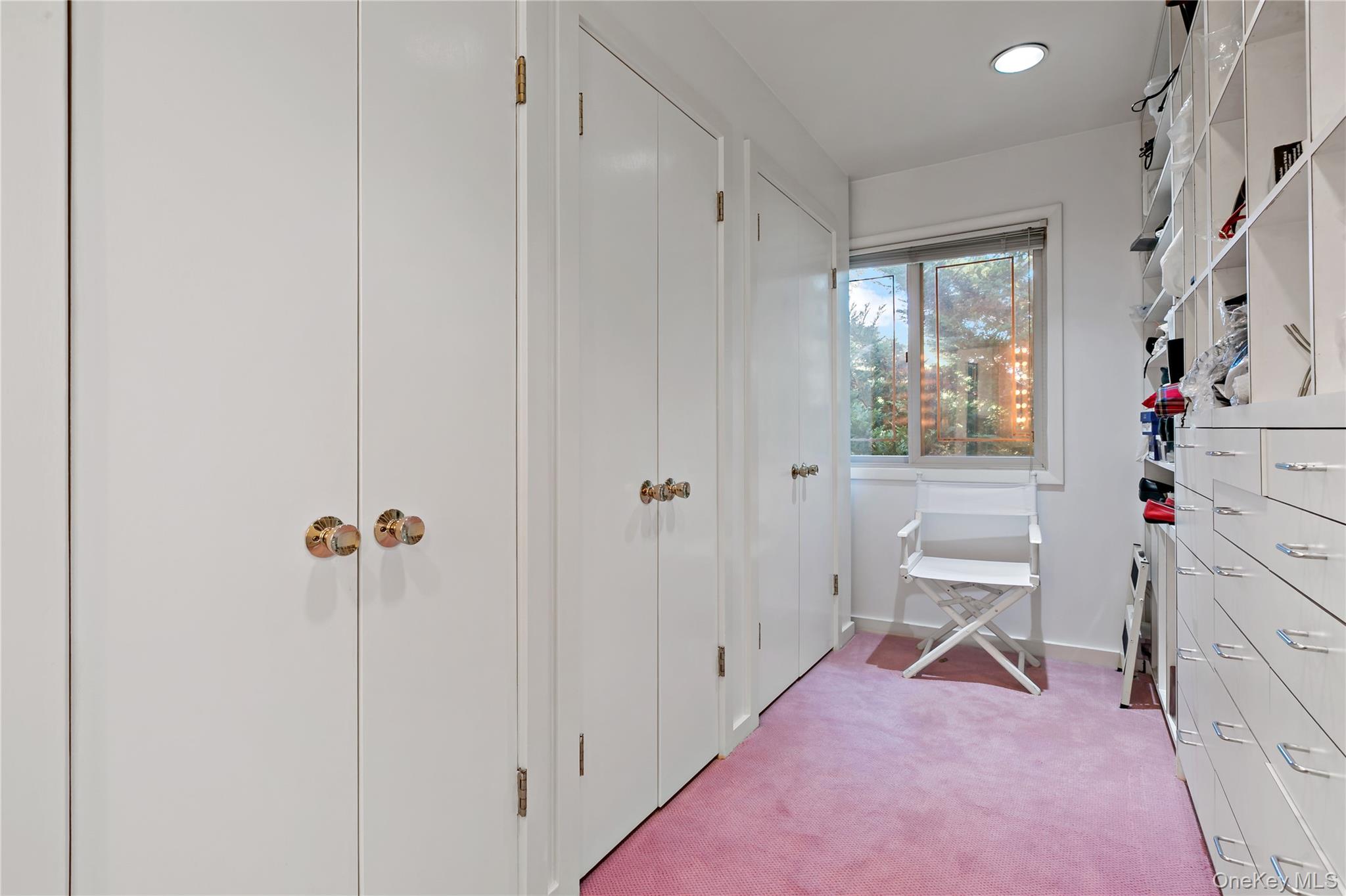 16 Meadow Road