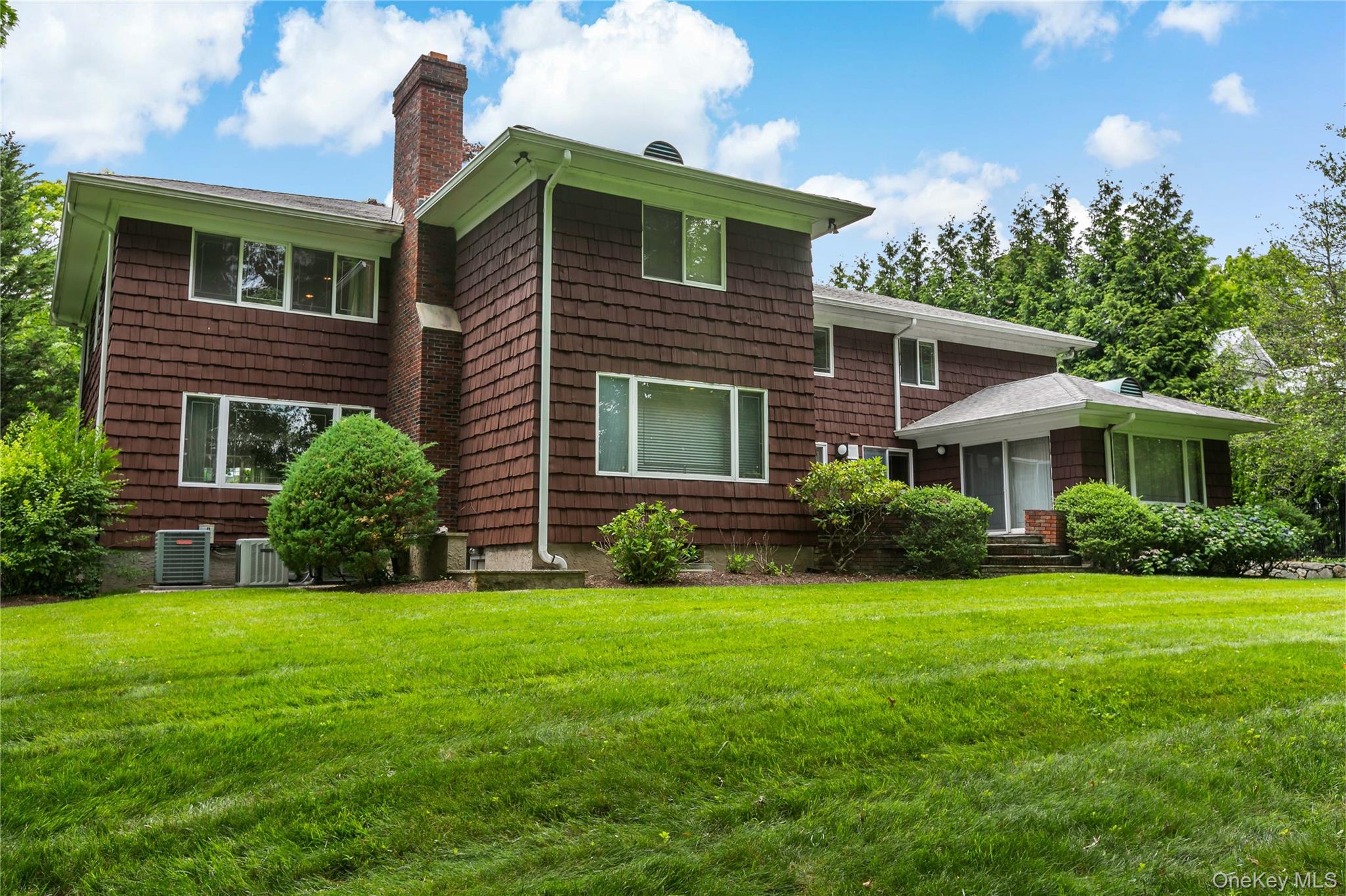 16 Meadow Road