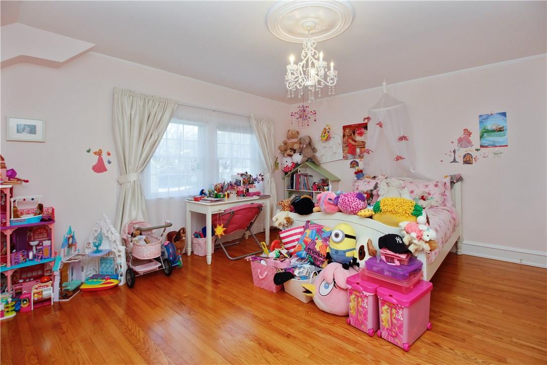 14 Ross Road