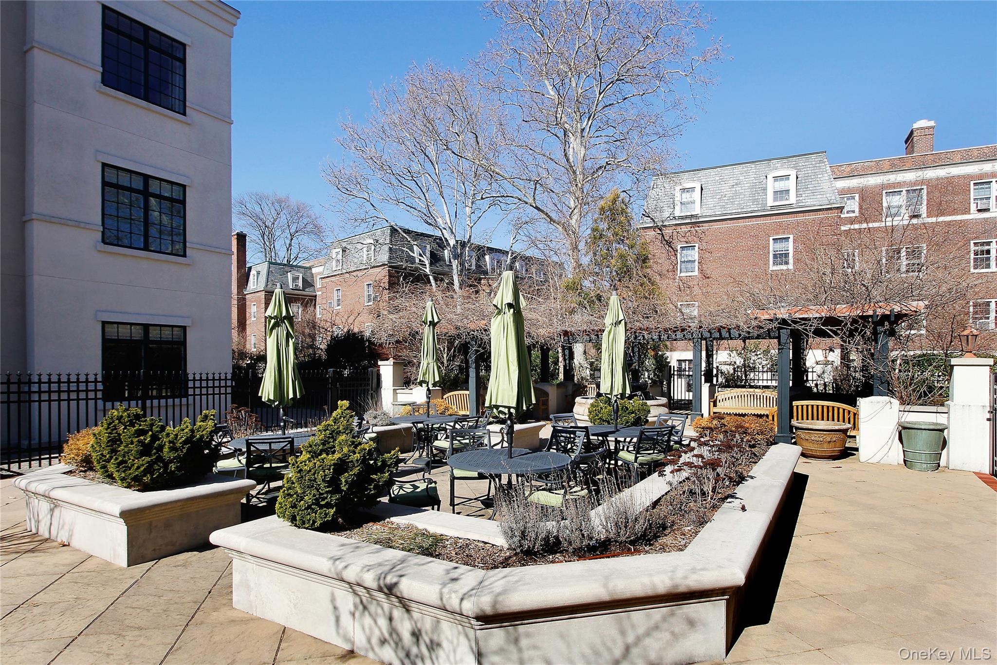 1 Christie Place Unit: 207 E