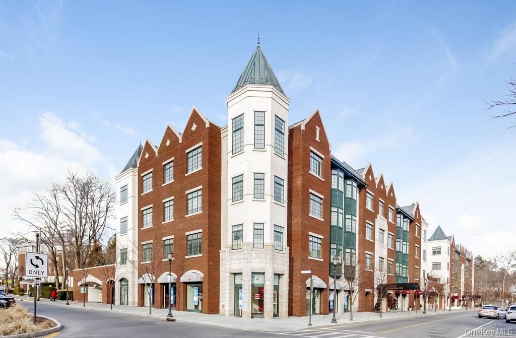 1 Christie Place Unit: 207 E