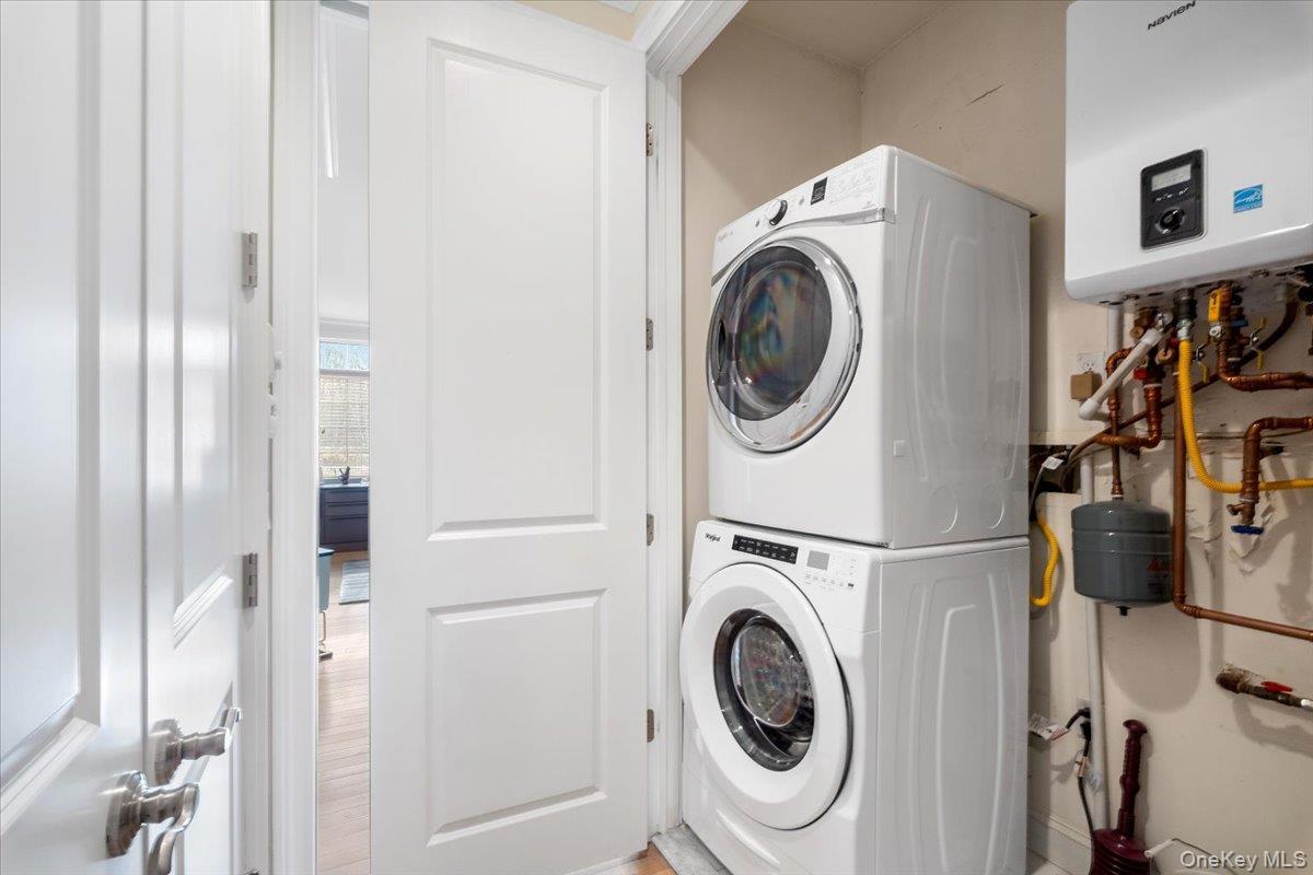 1 Christie Place Unit: 207 E