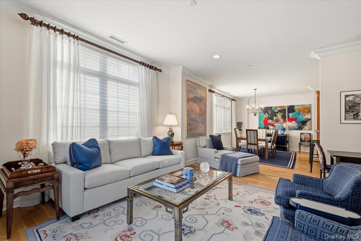 1 Christie Place Unit: 207 E