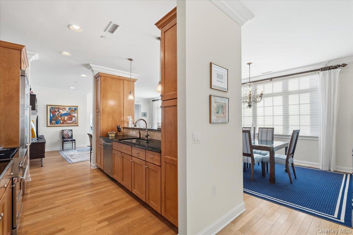 1 Christie Place Unit: 207 E