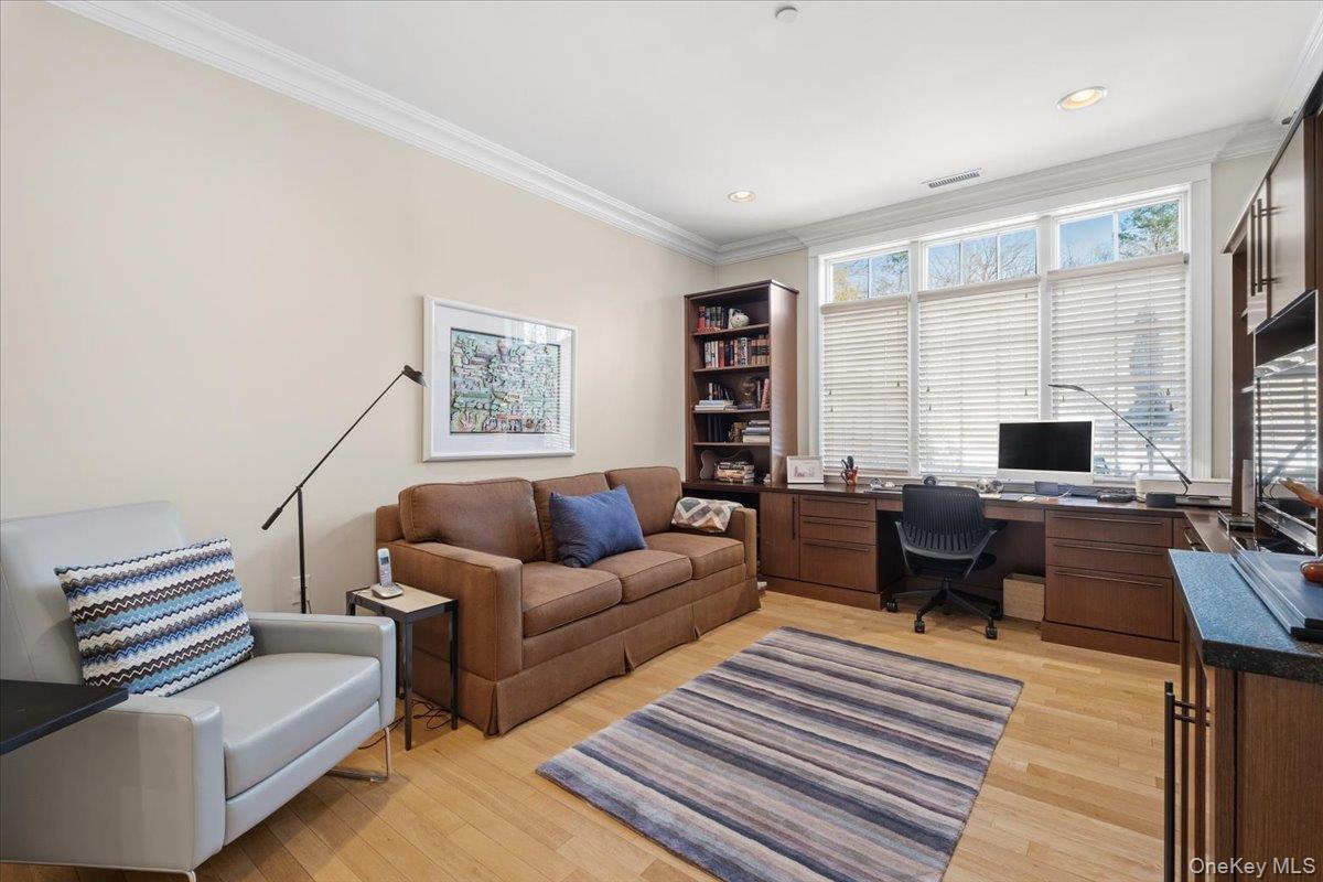 1 Christie Place Unit: 207 E