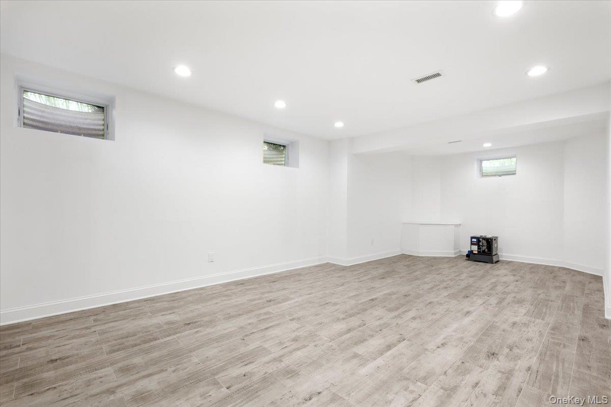 109 Lee Road