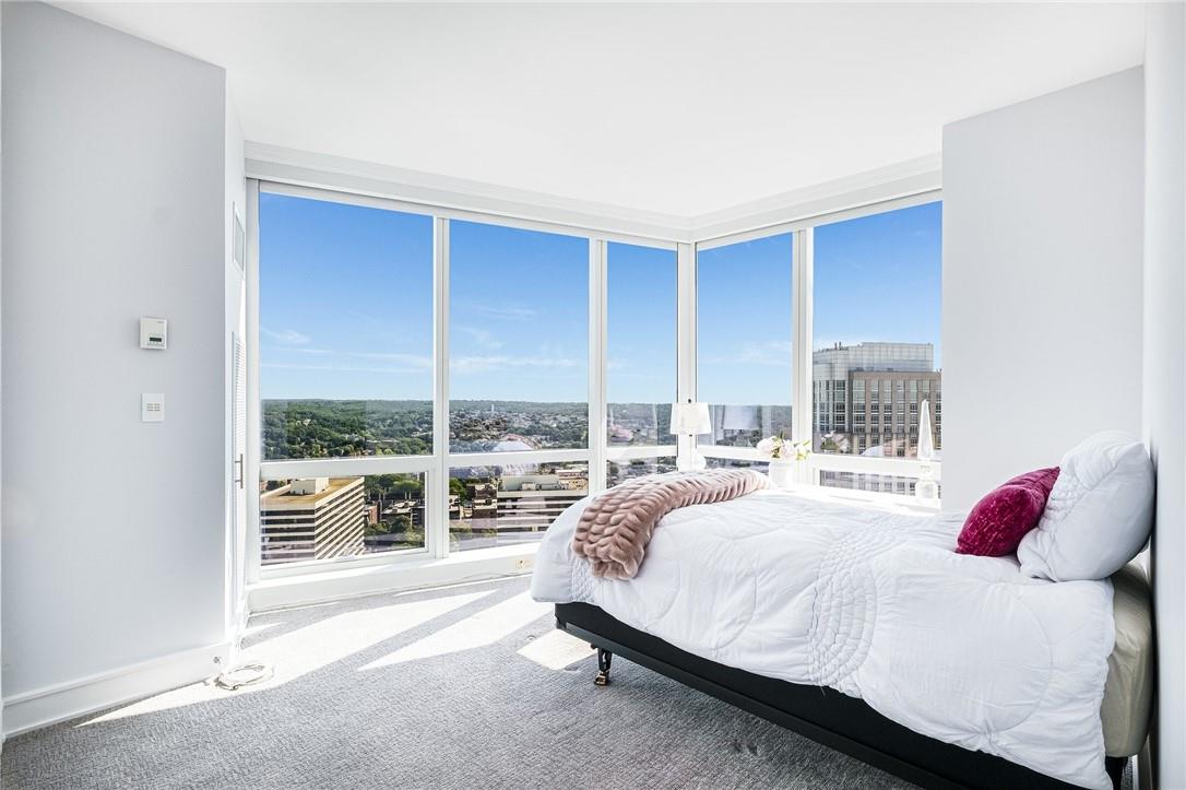 1 Renaissance Square Unit: V9G