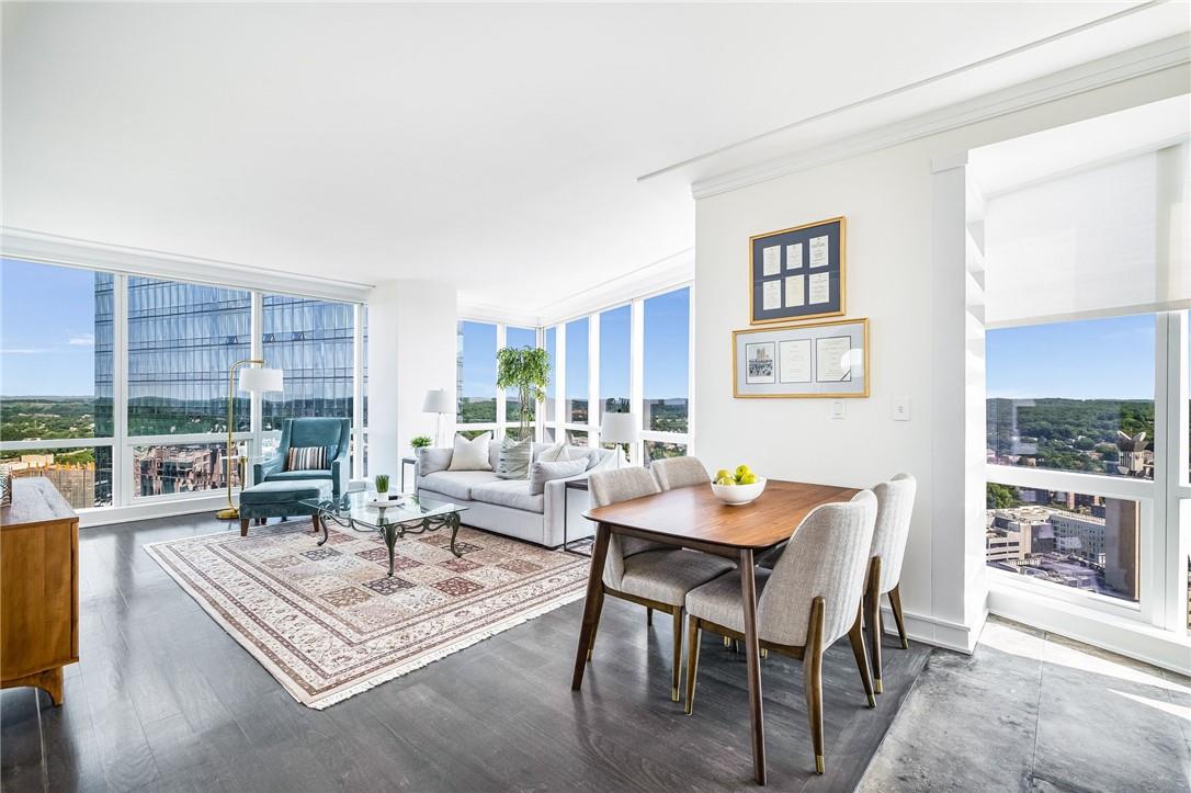 1 Renaissance Square Unit: V9G