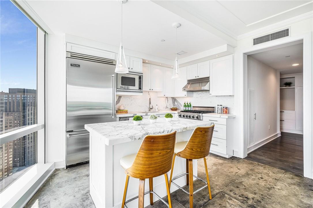 1 Renaissance Square Unit: V9G