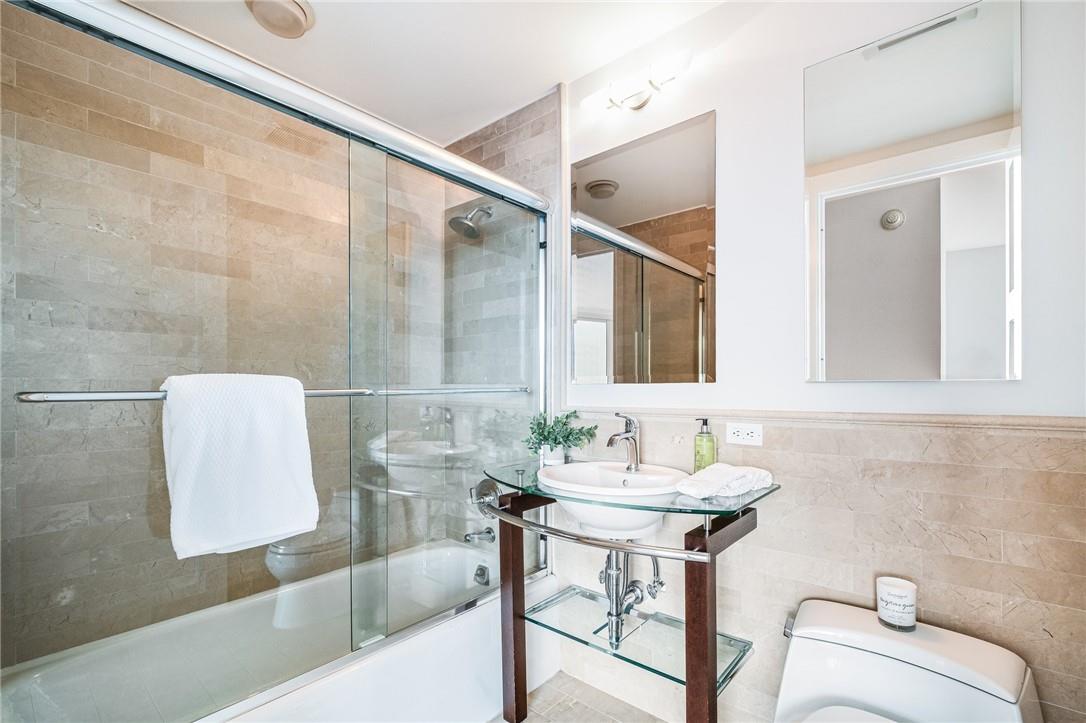 1 Renaissance Square Unit: V9G